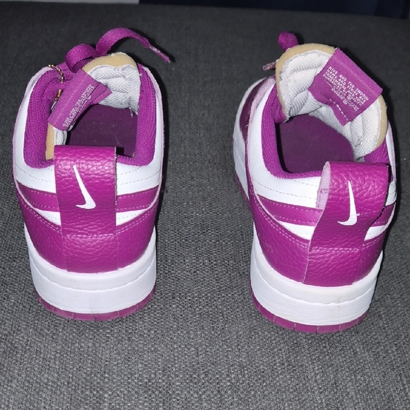 Nike Fuchsia and White Athletic Shoes - Picture 4 of 4